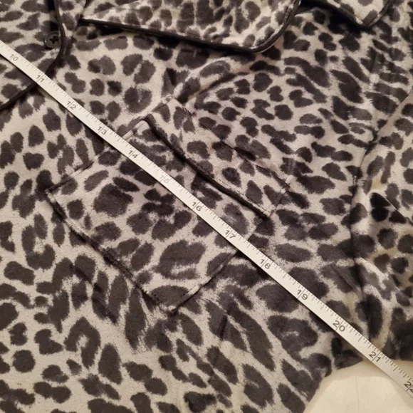 Donna Karan pajama set velour leopard print Size Large - Picture 3 of 13
